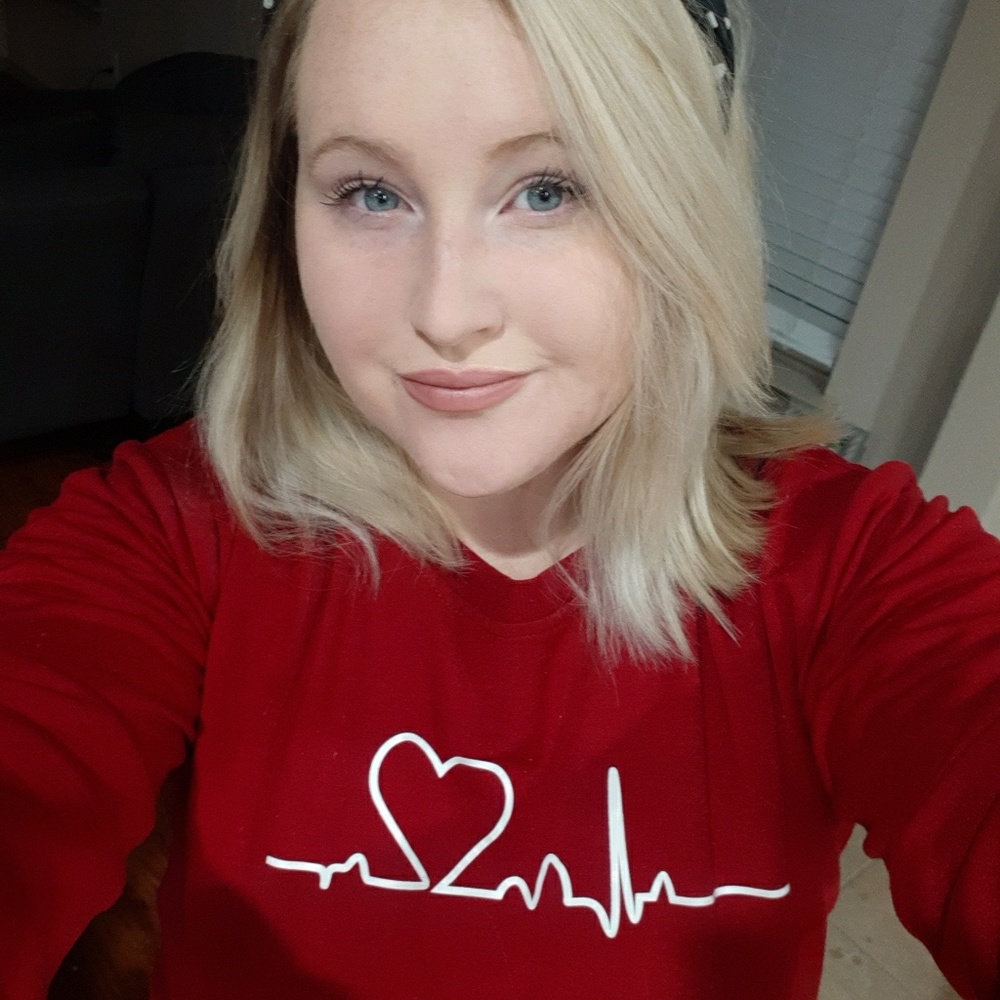 Meet your Posher, Caitlin